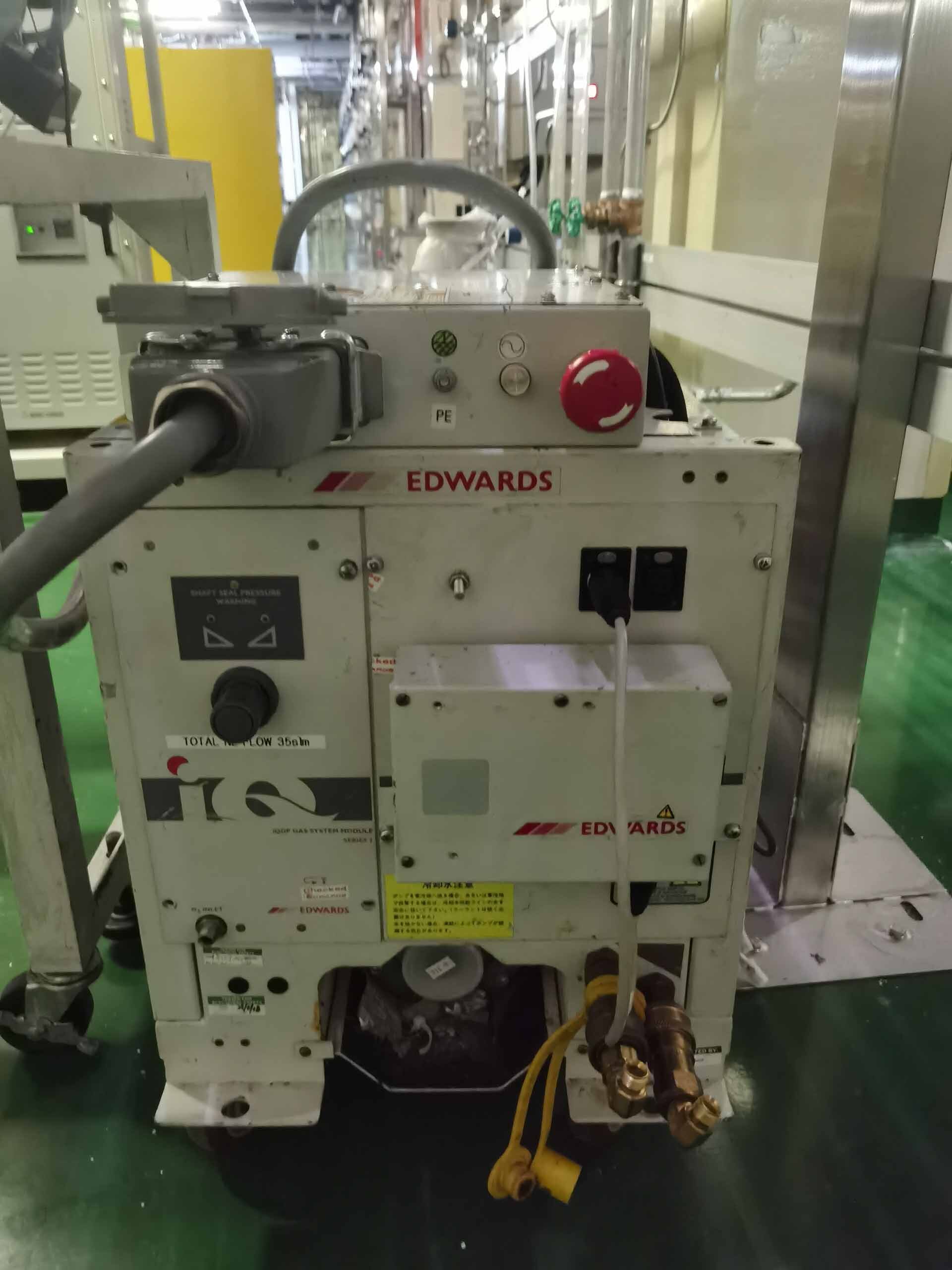 Photo Used EDWARDS iQDP80 / QMB1200 For Sale