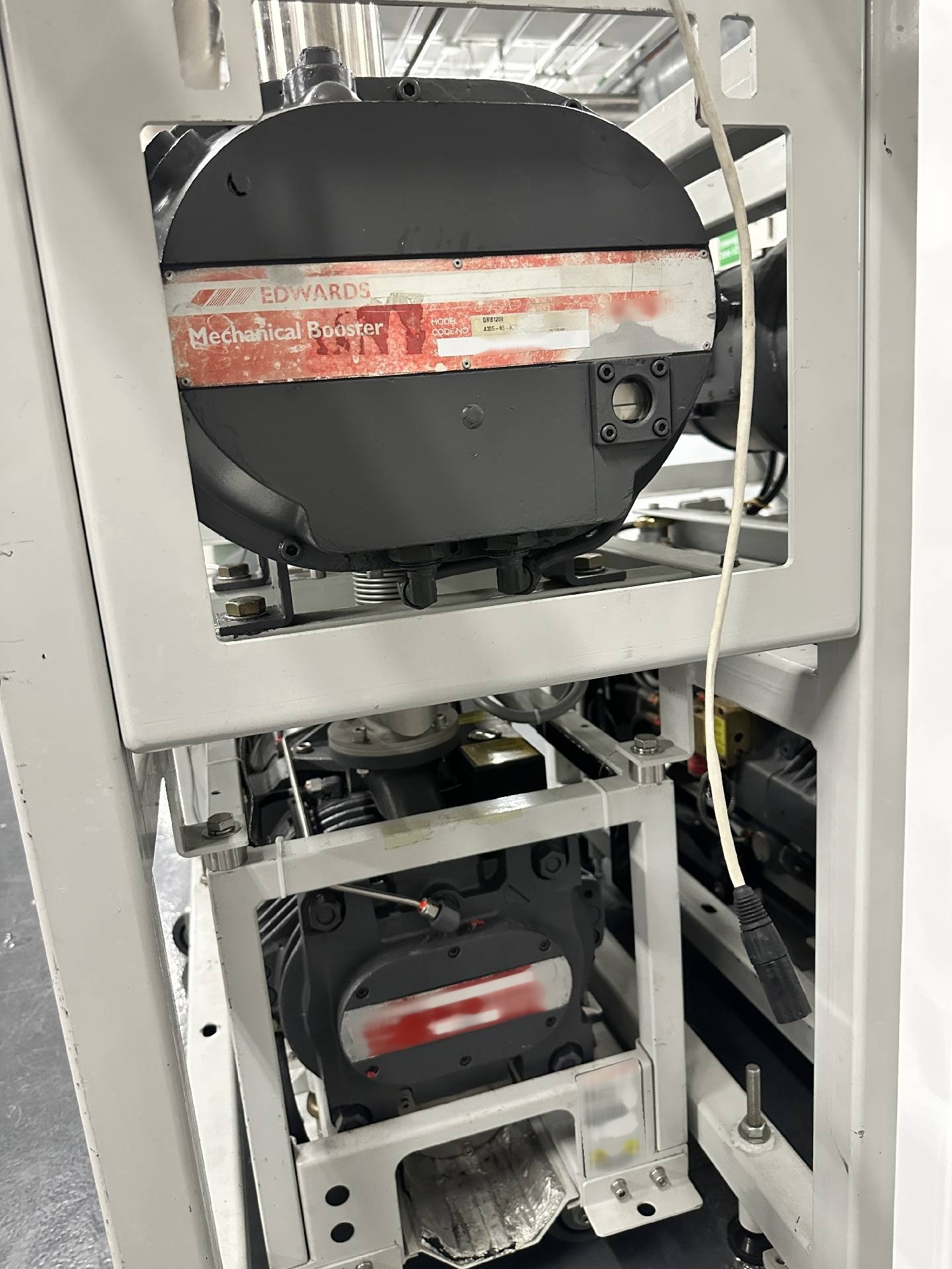 Foto Verwendet EDWARDS iQDP80 / QMB1200 Zum Verkauf
