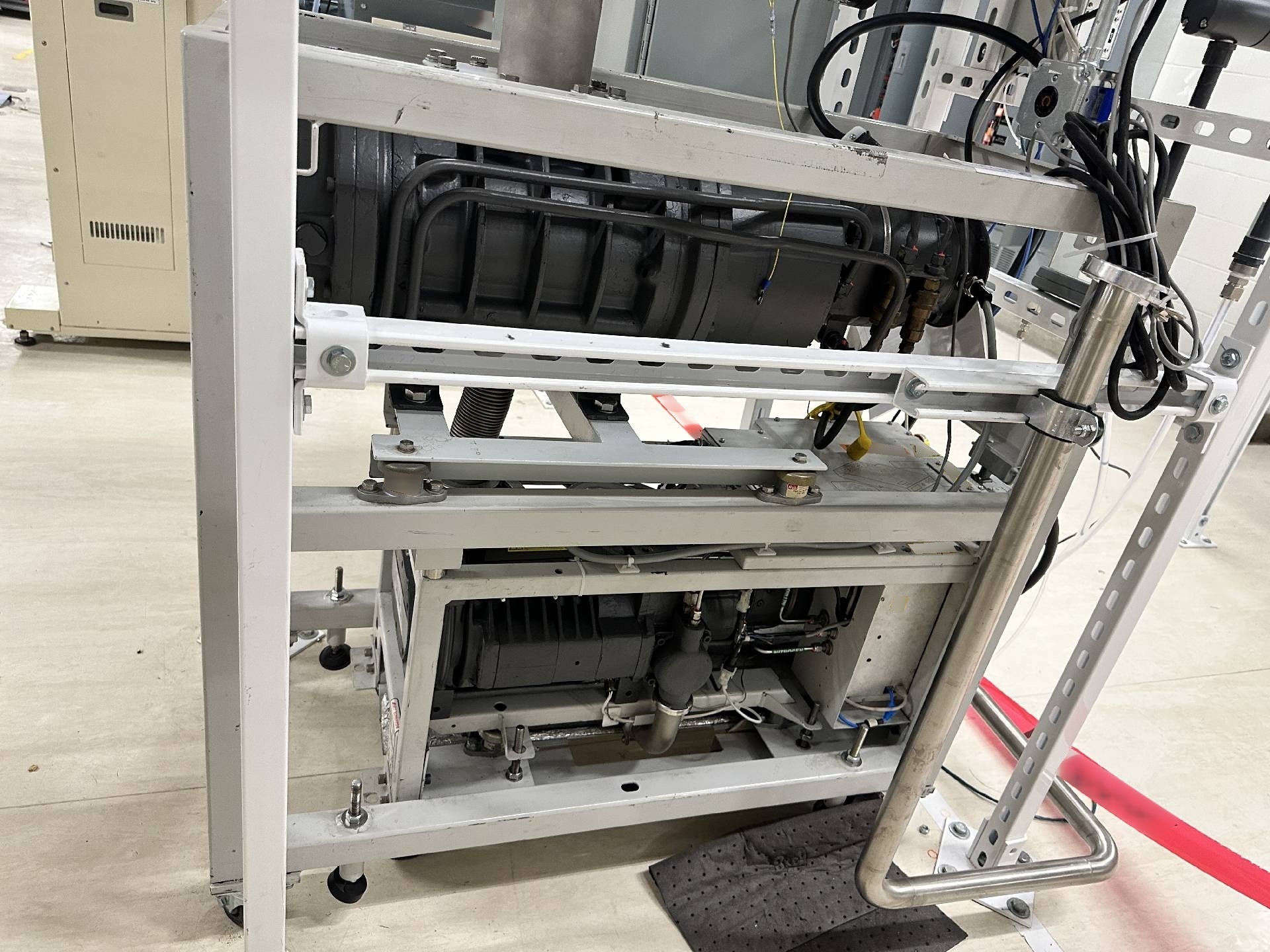 Foto Verwendet EDWARDS iQDP80 / QMB1200 Zum Verkauf