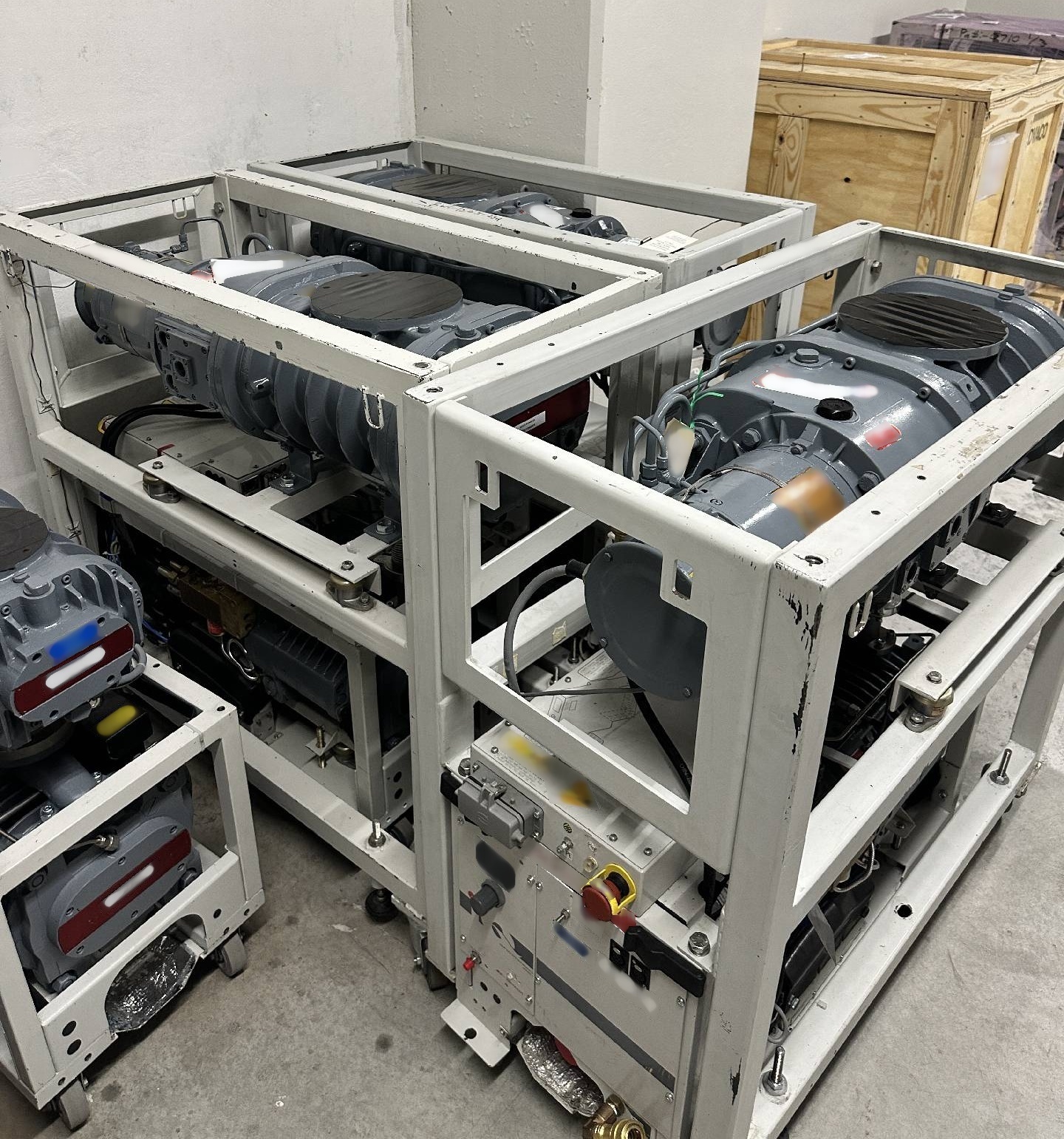 Foto Verwendet EDWARDS iQDP80 / QMB250 Zum Verkauf