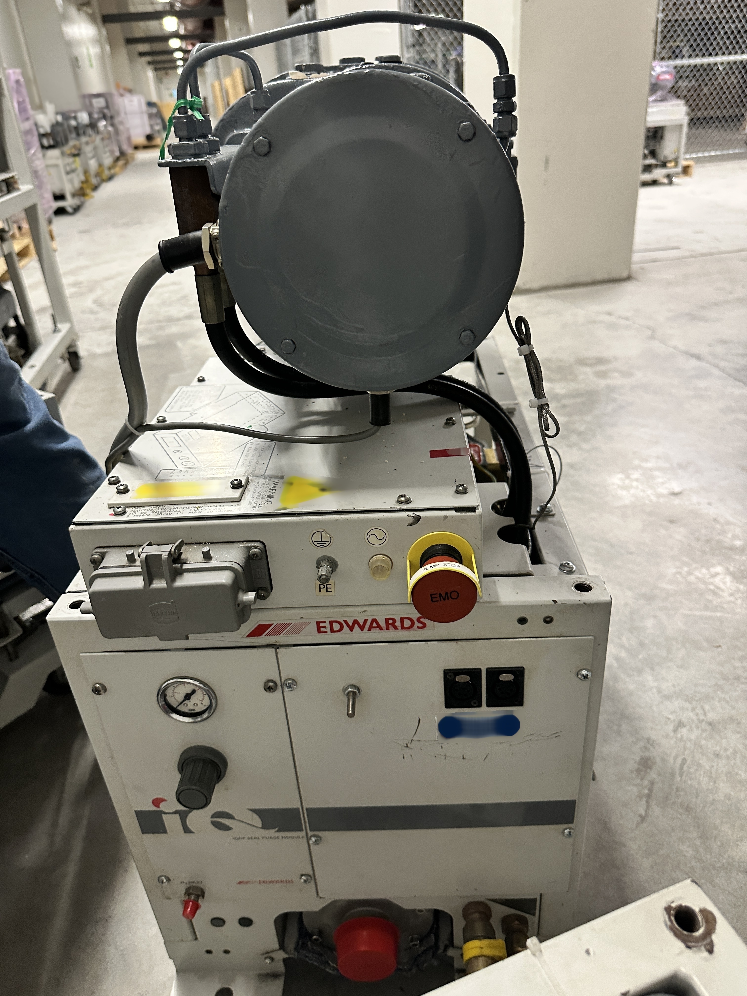 Foto Verwendet EDWARDS iQDP80 / QMB250 Zum Verkauf