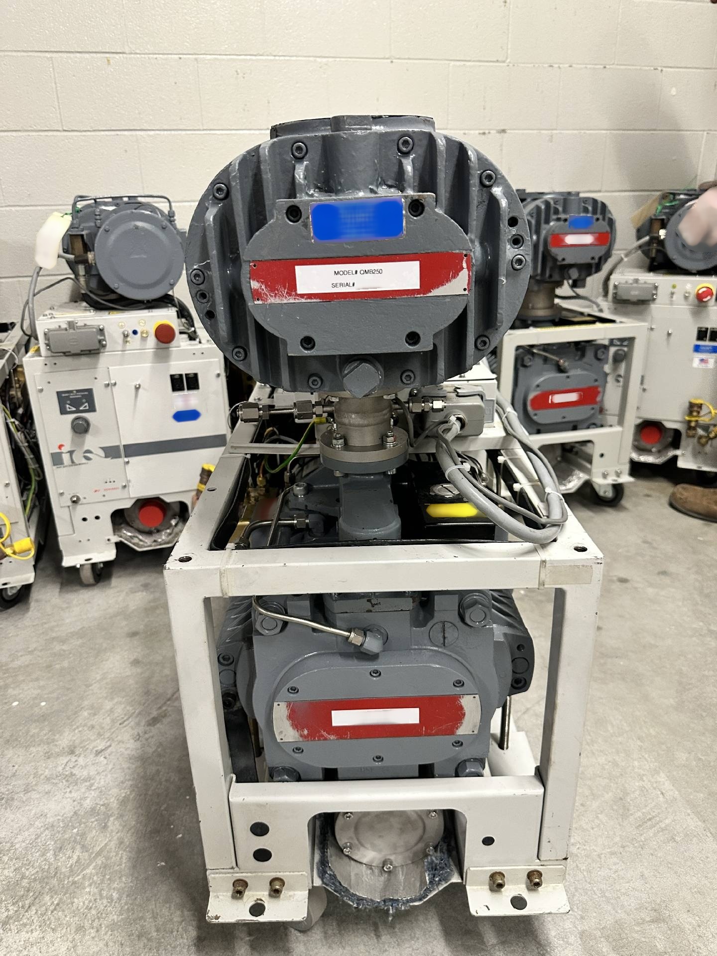 Foto Verwendet EDWARDS iQDP80 / QMB250 Zum Verkauf