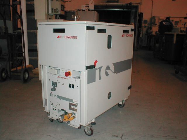 Photo Used EDWARDS iQDP80 / QMB500 For Sale