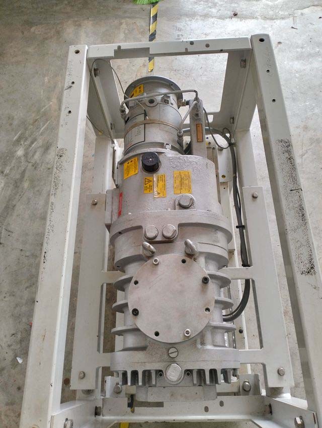 图为 已使用的 EDWARDS iQDP80 / QMB500 待售