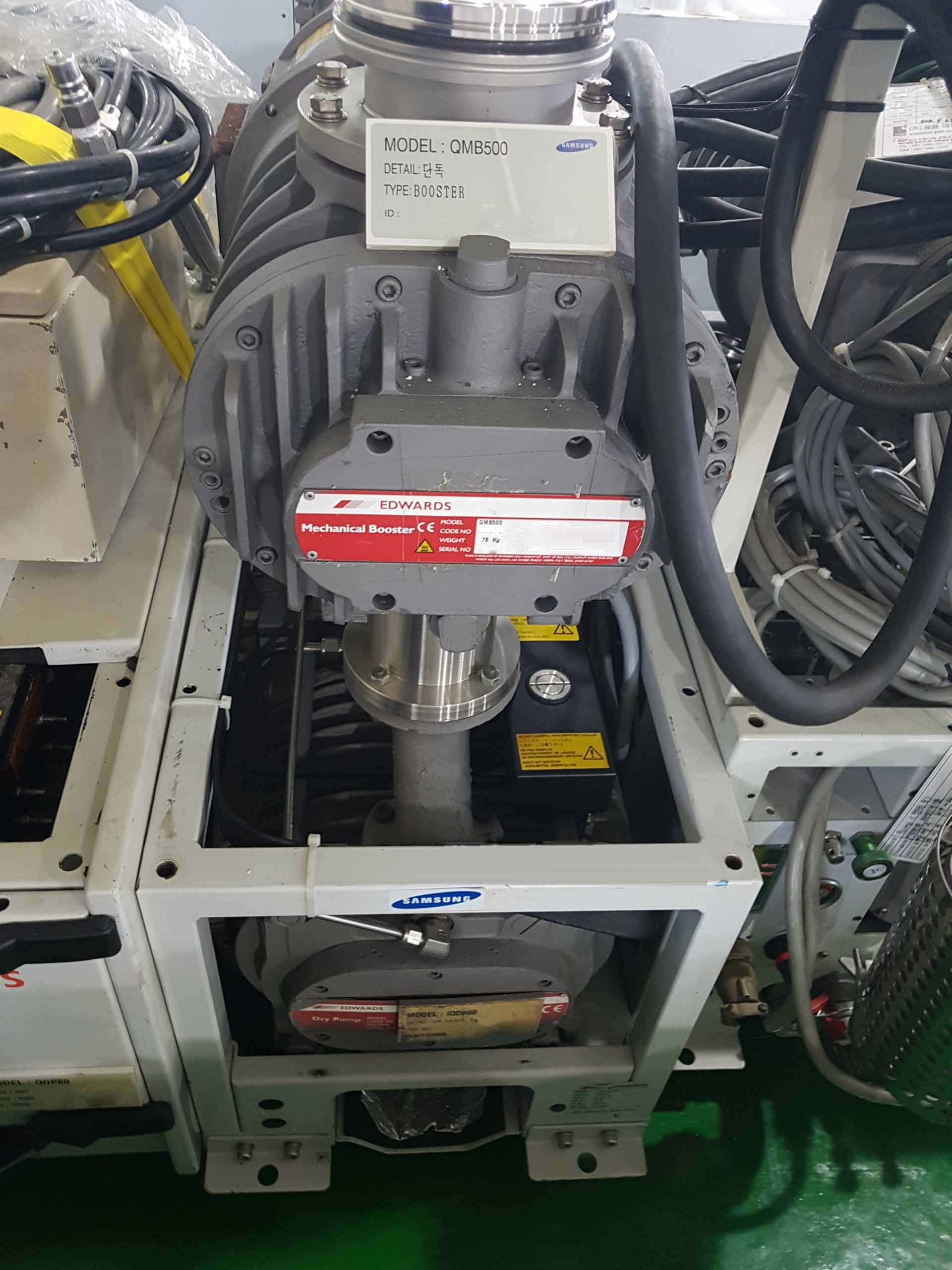 Photo Used EDWARDS iQDP80 / QMB500 For Sale