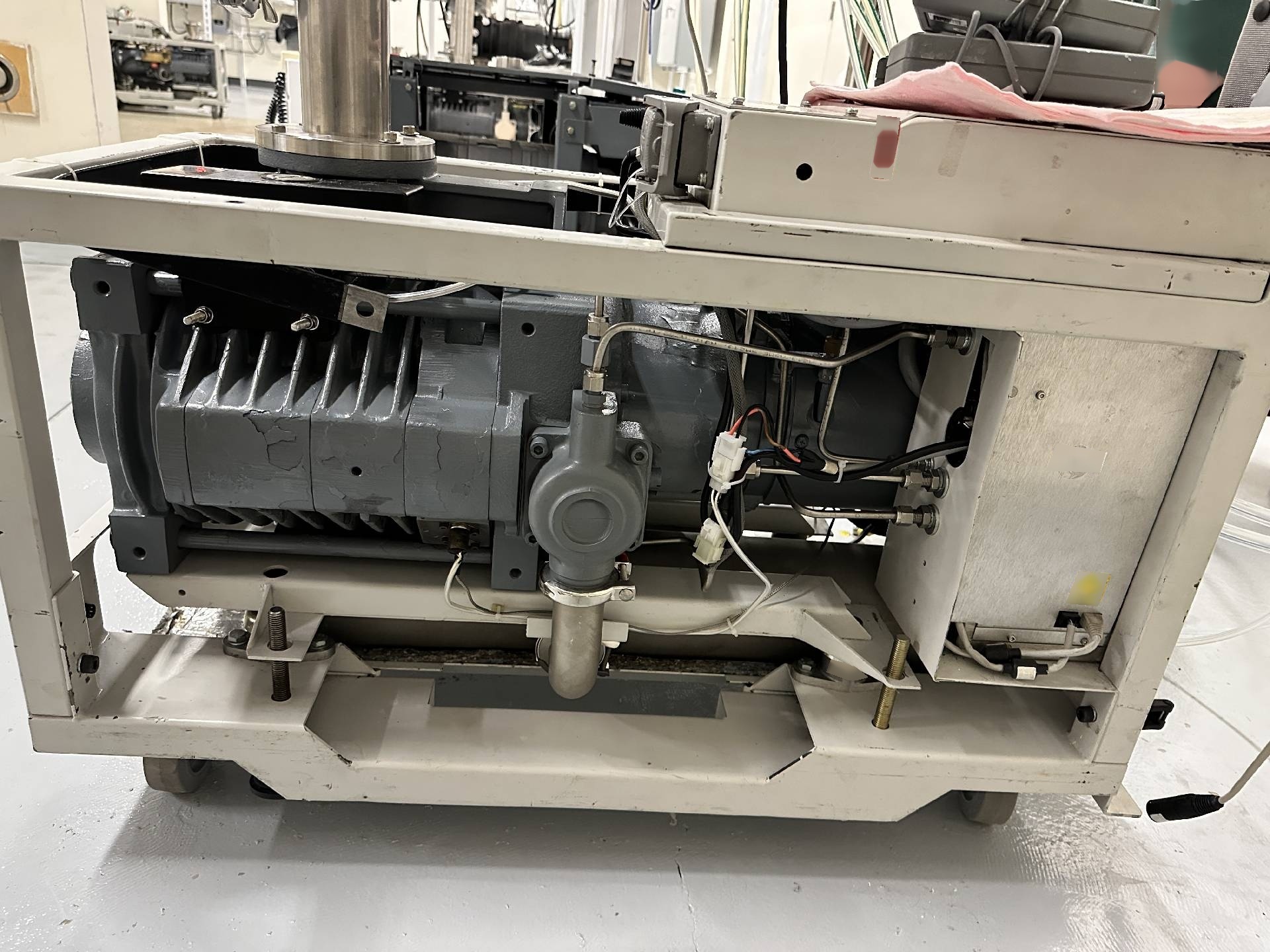Photo Used EDWARDS iQDP80 For Sale