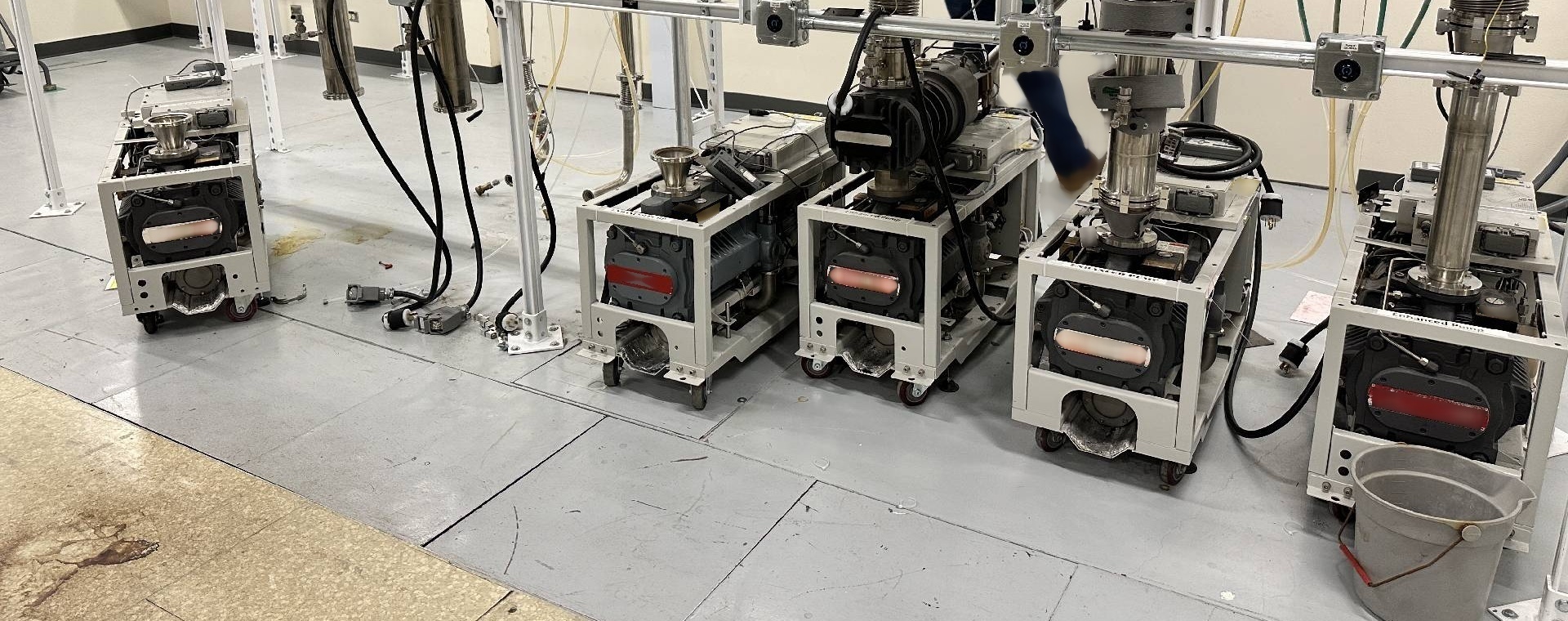 Photo Used EDWARDS iQDP80 For Sale