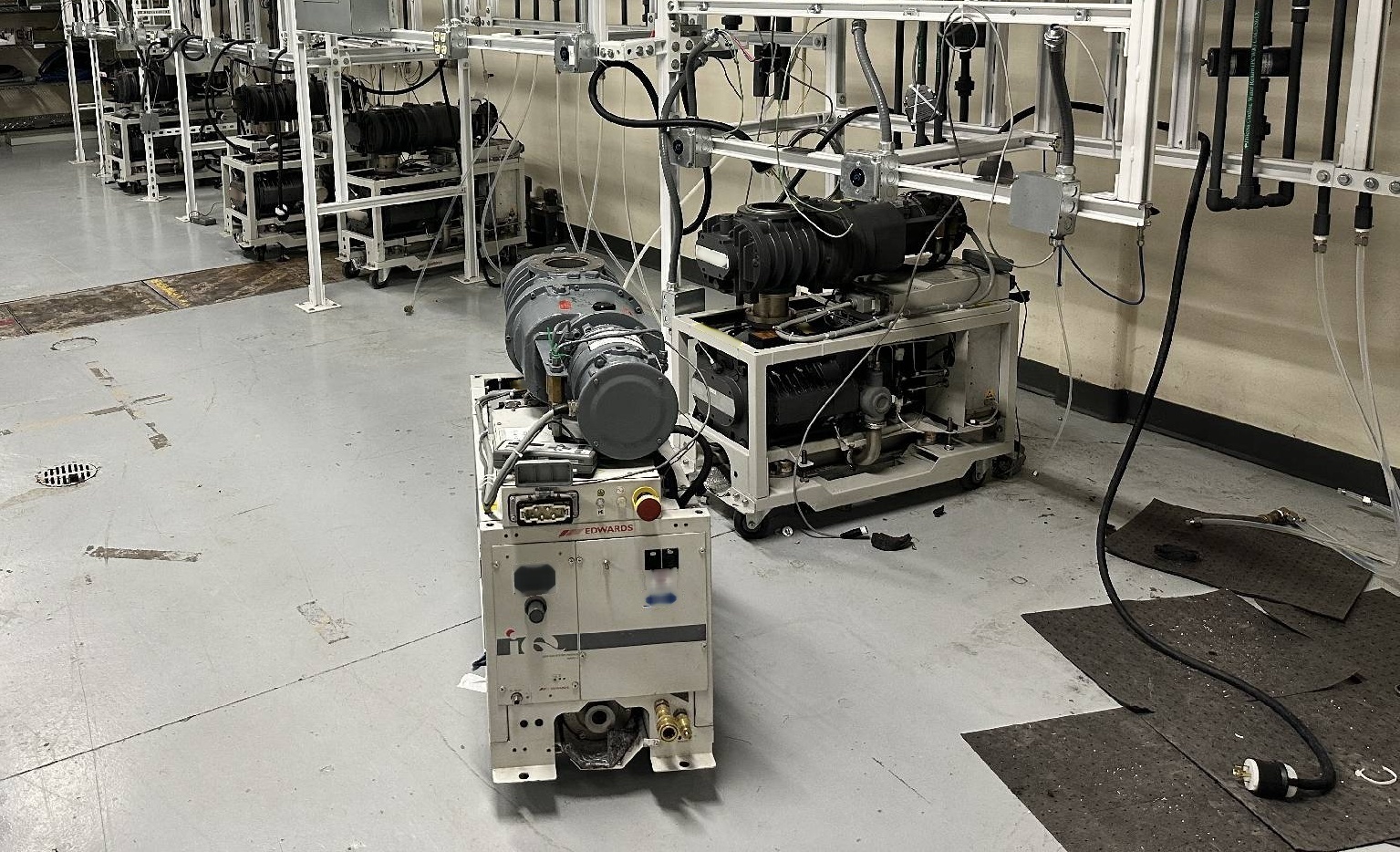 Photo Used EDWARDS iQDP80 For Sale