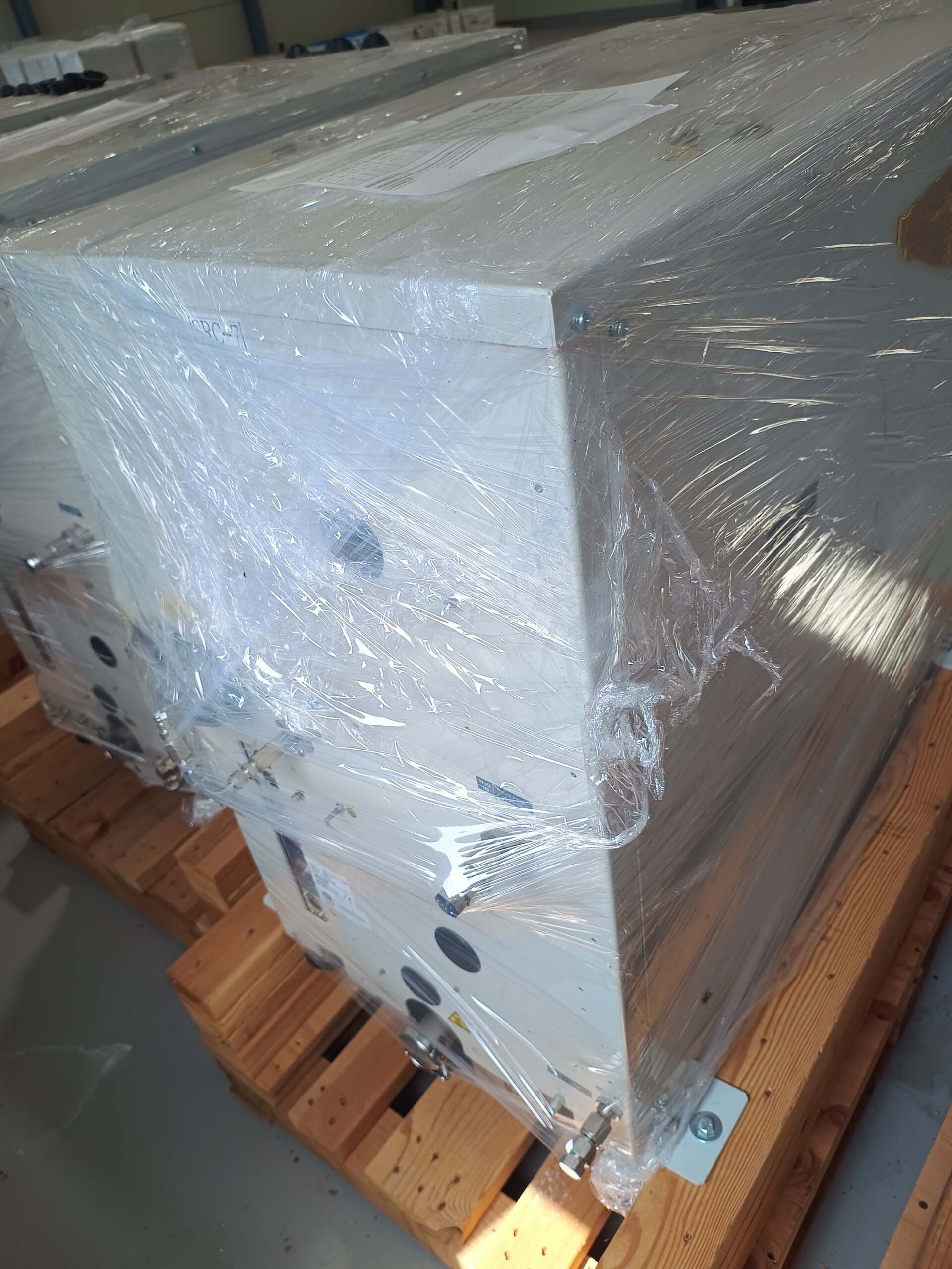 图为 已使用的 EDWARDS iXH3045H 待售