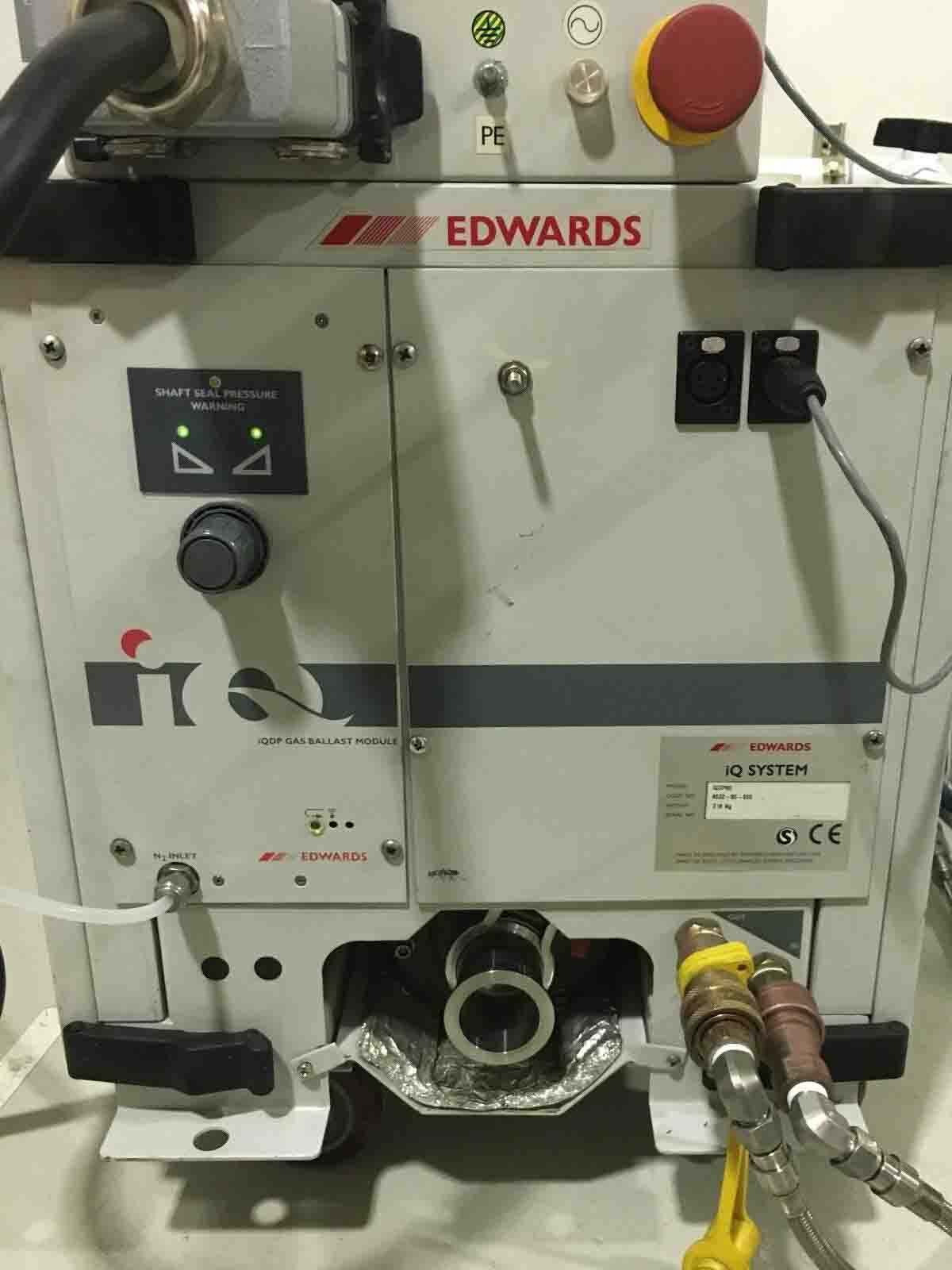 フォト（写真） 使用される EDWARDS Lot of dry pumps 販売のために