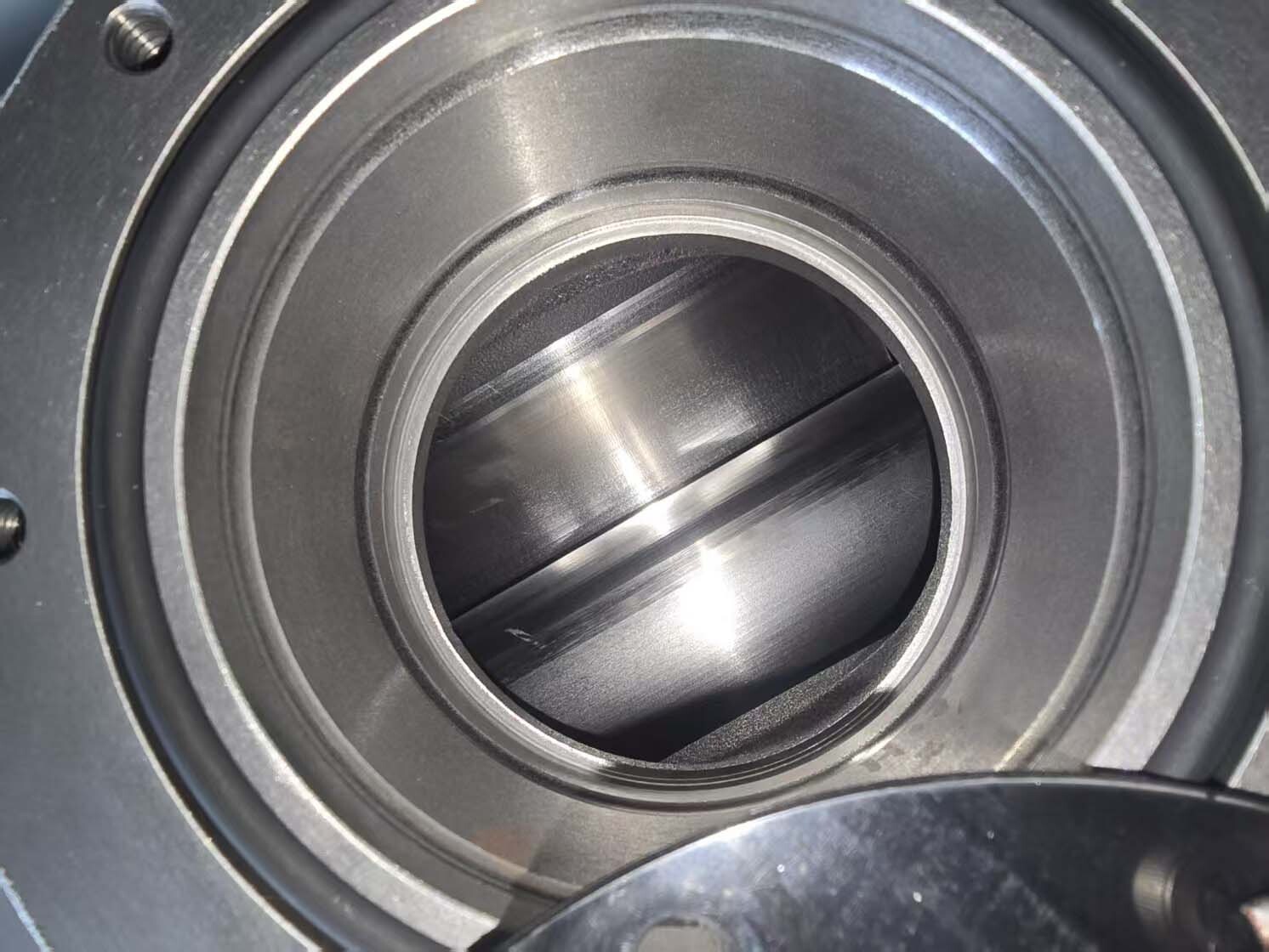 Foto Verwendet EDWARDS Lot of dry pumps Zum Verkauf