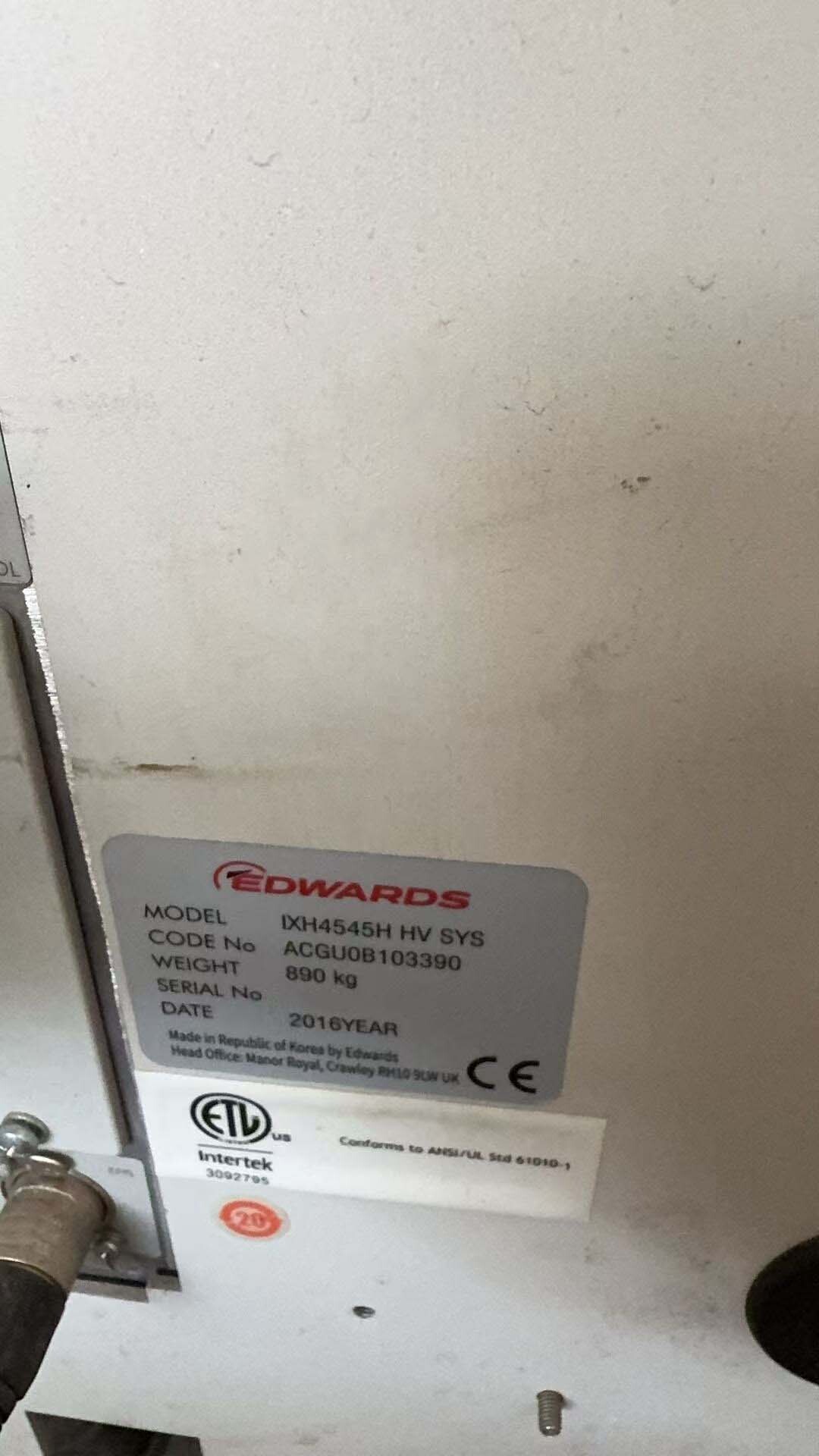 Foto Verwendet EDWARDS Lot of dry pumps Zum Verkauf