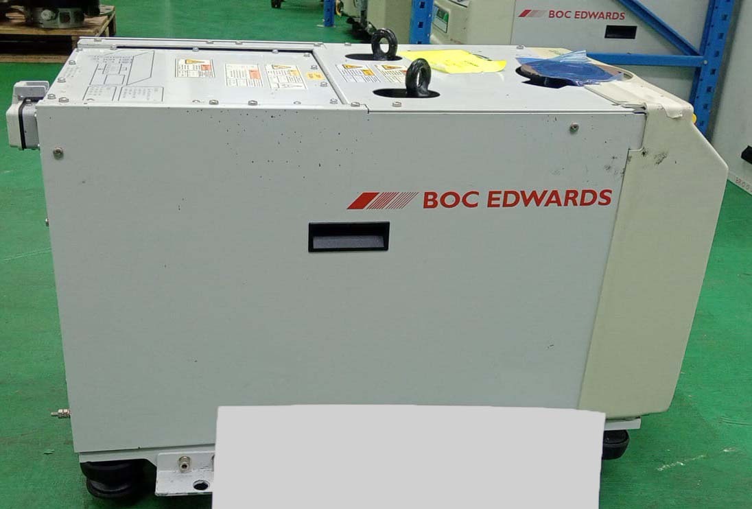 사진 사용됨 EDWARDS Lot of dry pumps 판매용