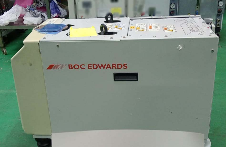 사진 사용됨 EDWARDS Lot of dry pumps 판매용