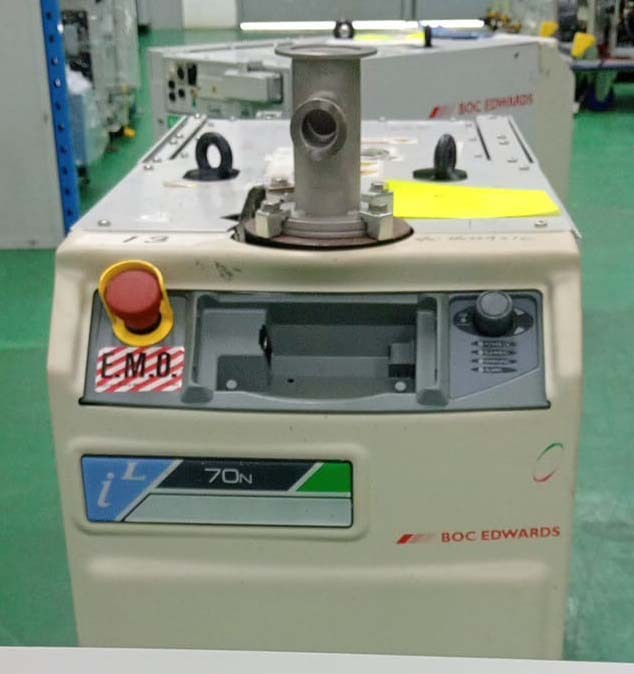 사진 사용됨 EDWARDS Lot of dry pumps 판매용