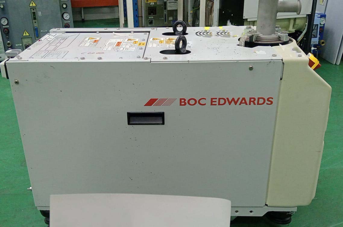 사진 사용됨 EDWARDS Lot of dry pumps 판매용