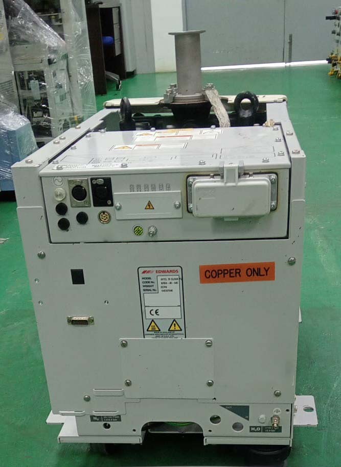 사진 사용됨 EDWARDS Lot of dry pumps 판매용