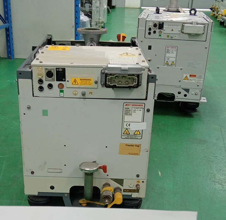 사진 사용됨 EDWARDS Lot of dry pumps 판매용