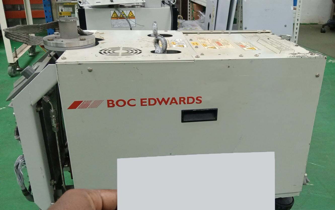 사진 사용됨 EDWARDS Lot of dry pumps 판매용