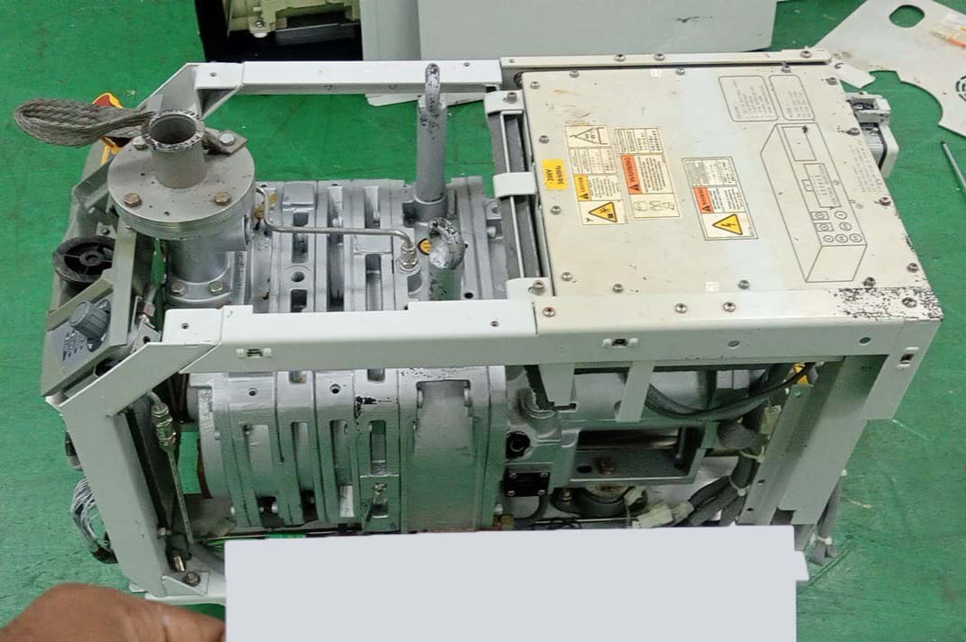 사진 사용됨 EDWARDS Lot of dry pumps 판매용