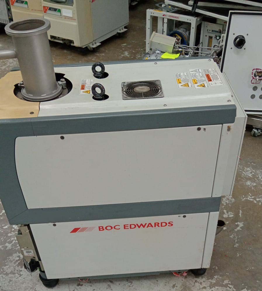 사진 사용됨 EDWARDS Lot of dry pumps 판매용