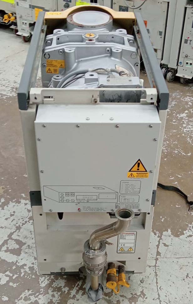 사진 사용됨 EDWARDS Lot of dry pumps 판매용