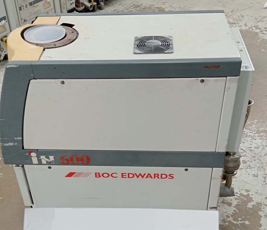 사진 사용됨 EDWARDS Lot of dry pumps 판매용