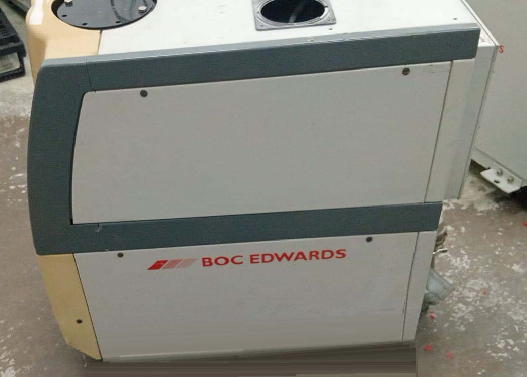 사진 사용됨 EDWARDS Lot of dry pumps 판매용