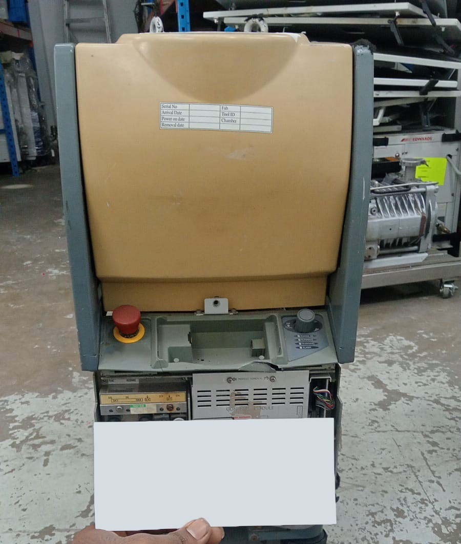 사진 사용됨 EDWARDS Lot of dry pumps 판매용