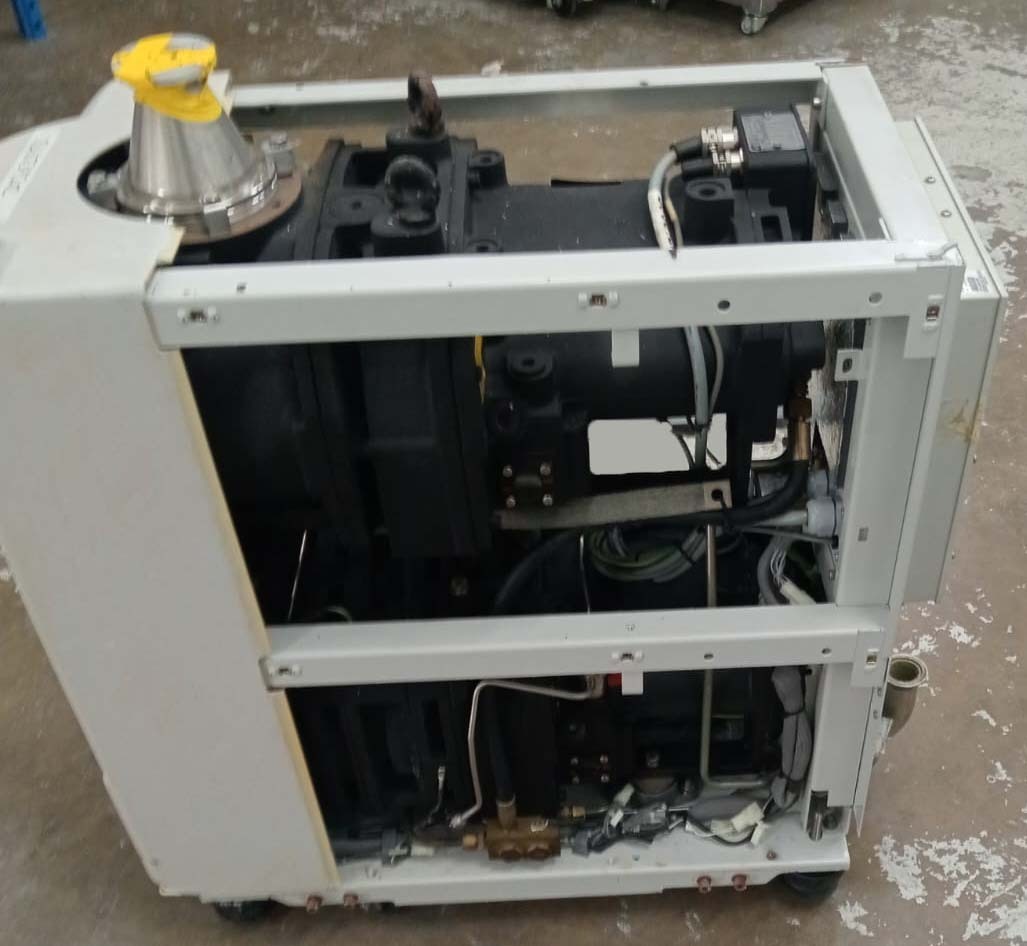 사진 사용됨 EDWARDS Lot of dry pumps 판매용