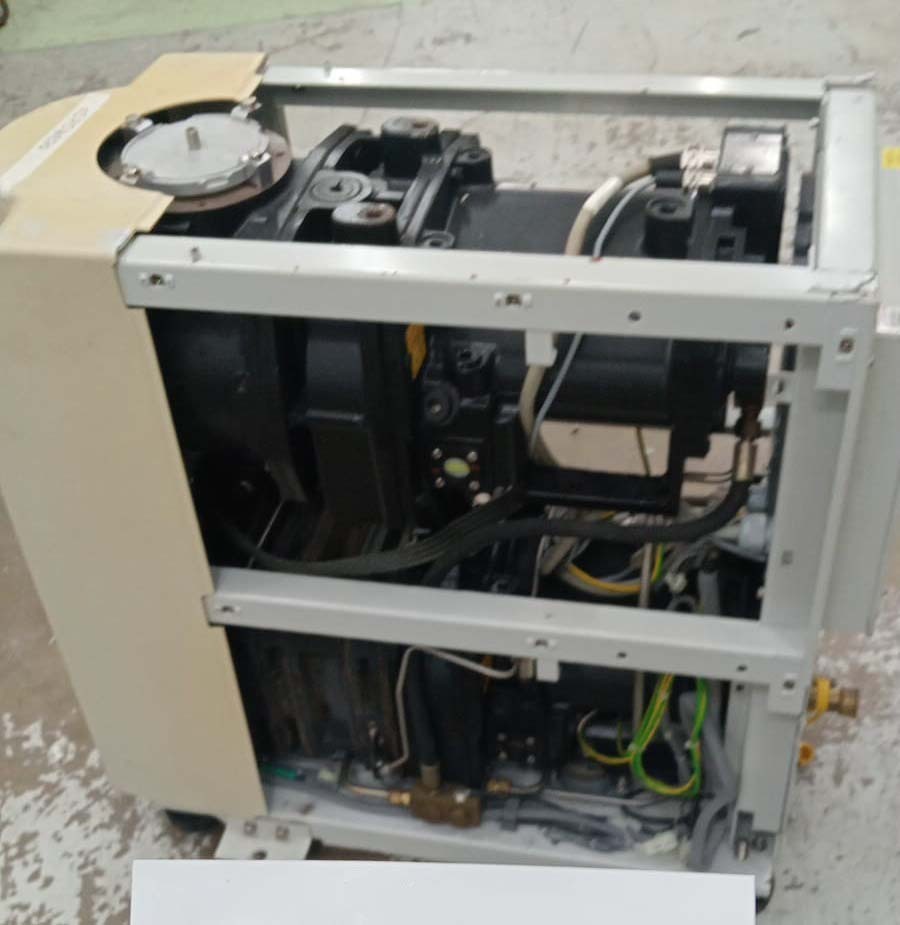 사진 사용됨 EDWARDS Lot of dry pumps 판매용