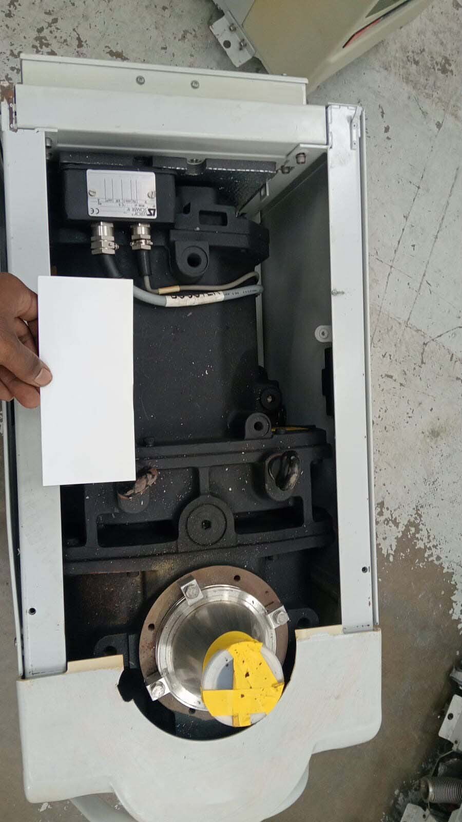 사진 사용됨 EDWARDS Lot of dry pumps 판매용