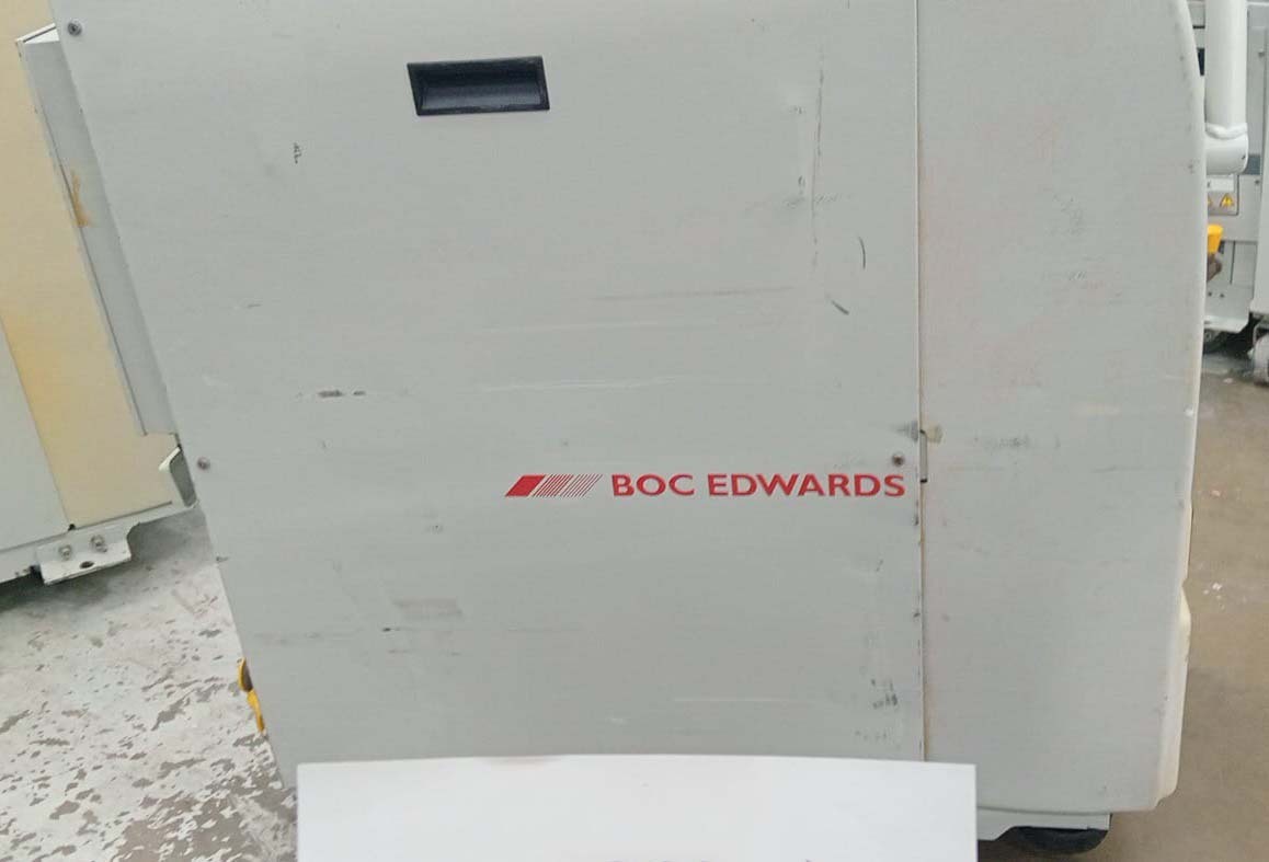 사진 사용됨 EDWARDS Lot of dry pumps 판매용