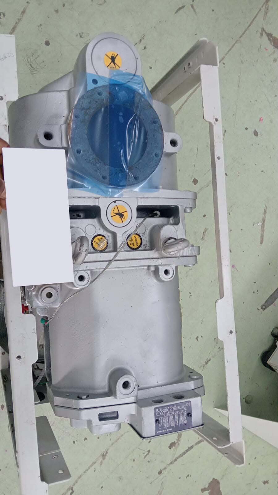 사진 사용됨 EDWARDS Lot of dry pumps 판매용