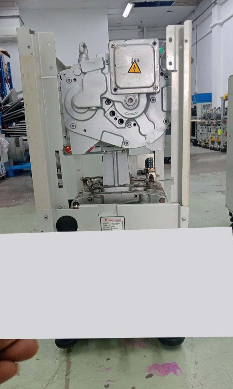 사진 사용됨 EDWARDS Lot of dry pumps 판매용