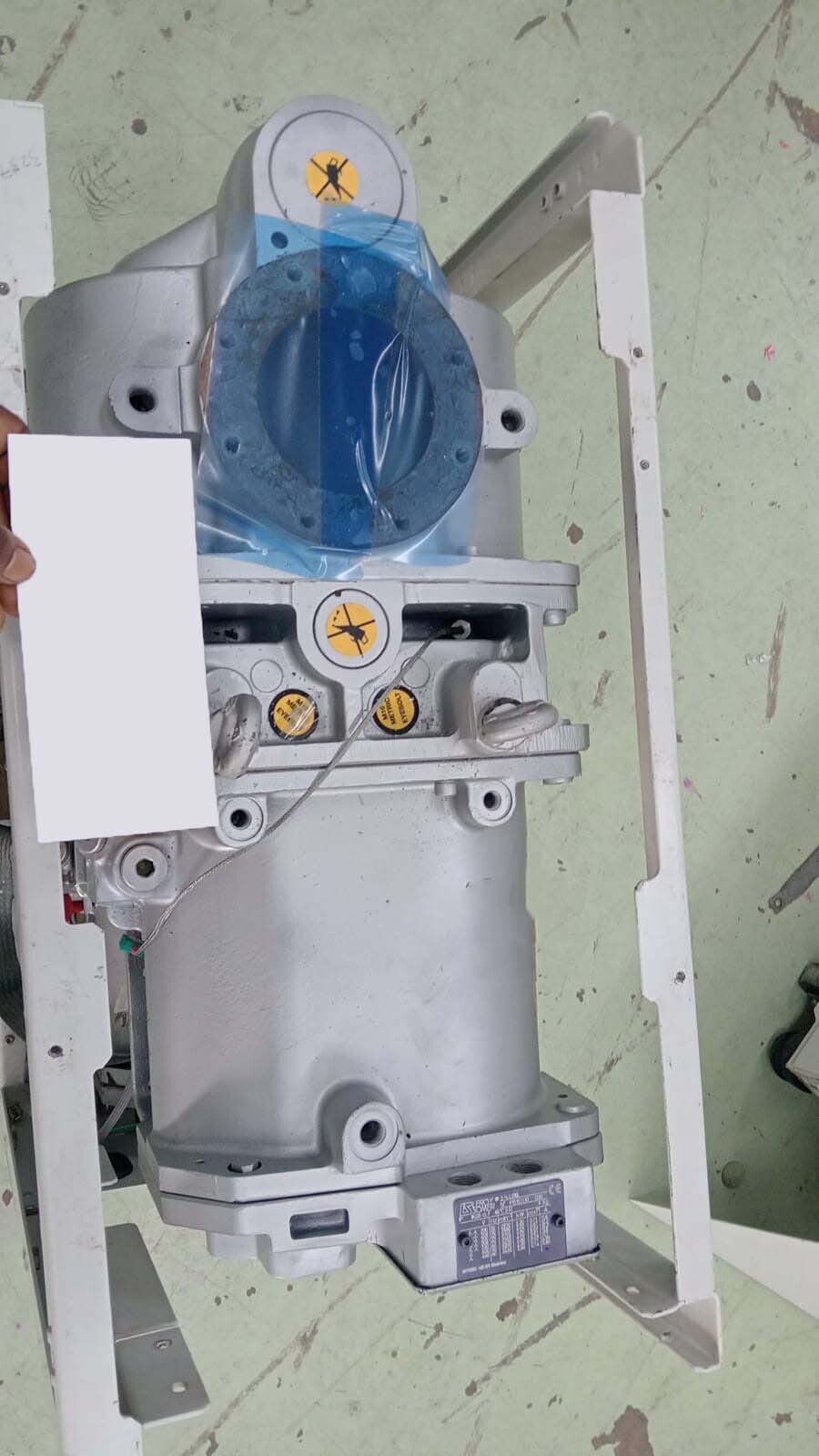사진 사용됨 EDWARDS Lot of dry pumps 판매용