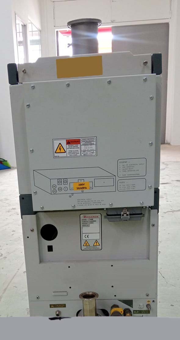 사진 사용됨 EDWARDS Lot of dry pumps 판매용