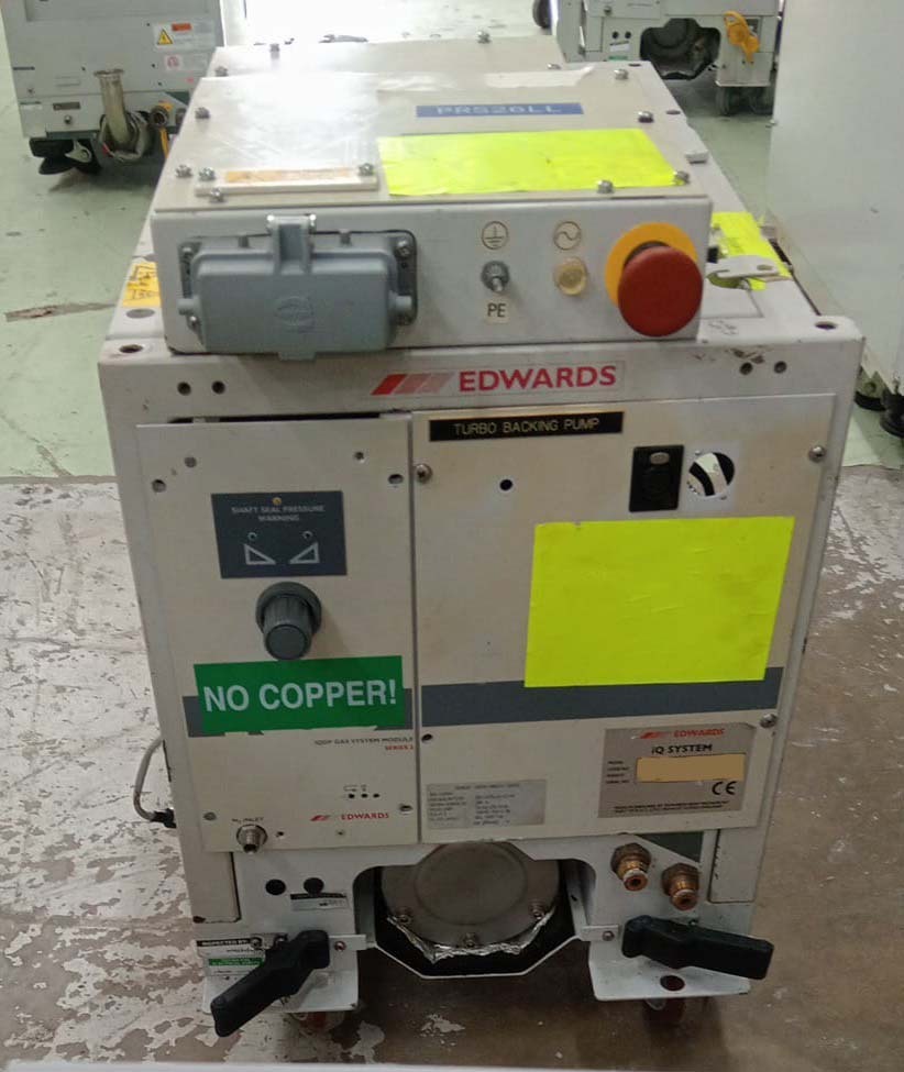 사진 사용됨 EDWARDS Lot of dry pumps 판매용