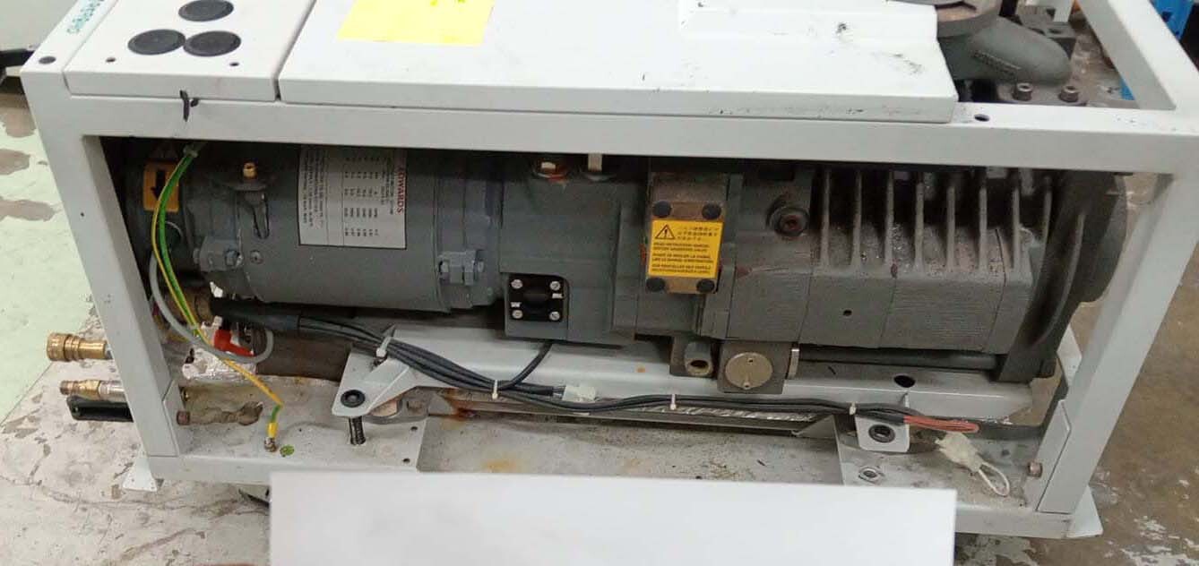 사진 사용됨 EDWARDS Lot of dry pumps 판매용