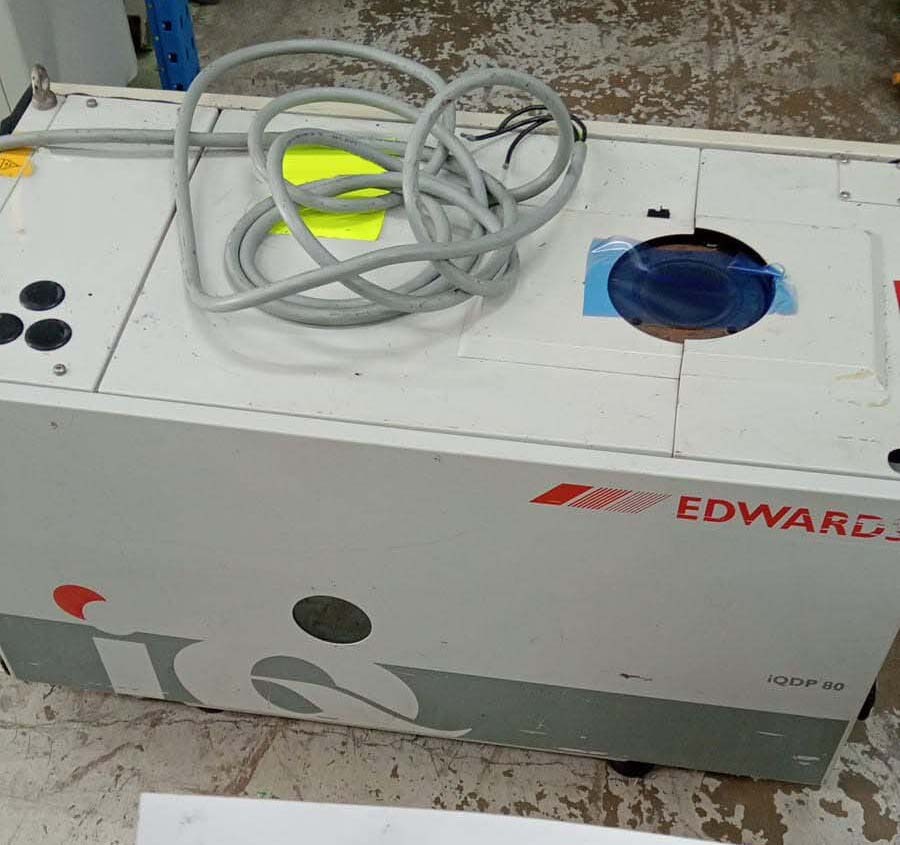 사진 사용됨 EDWARDS Lot of dry pumps 판매용