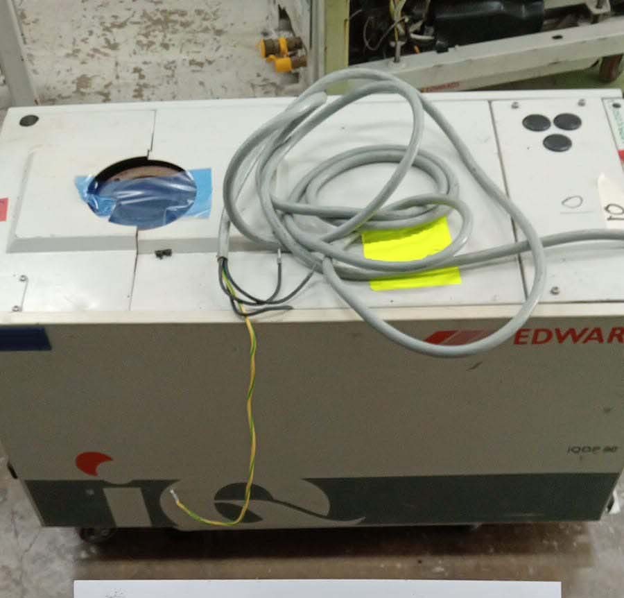 사진 사용됨 EDWARDS Lot of dry pumps 판매용