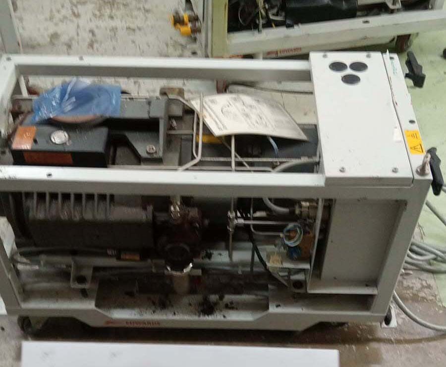 사진 사용됨 EDWARDS Lot of dry pumps 판매용
