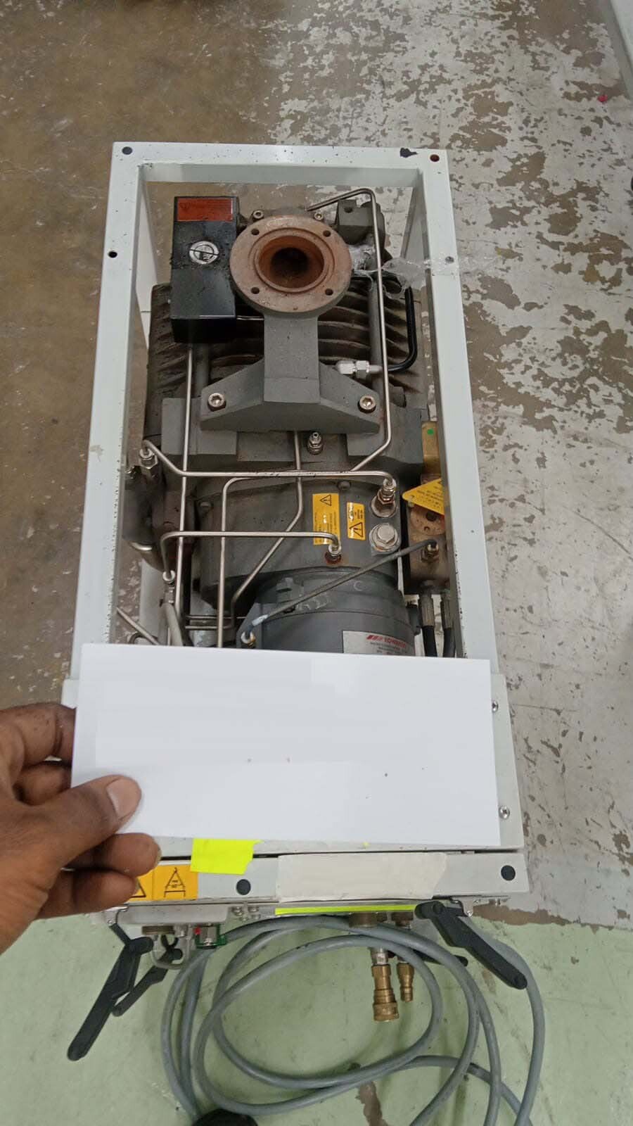 사진 사용됨 EDWARDS Lot of dry pumps 판매용