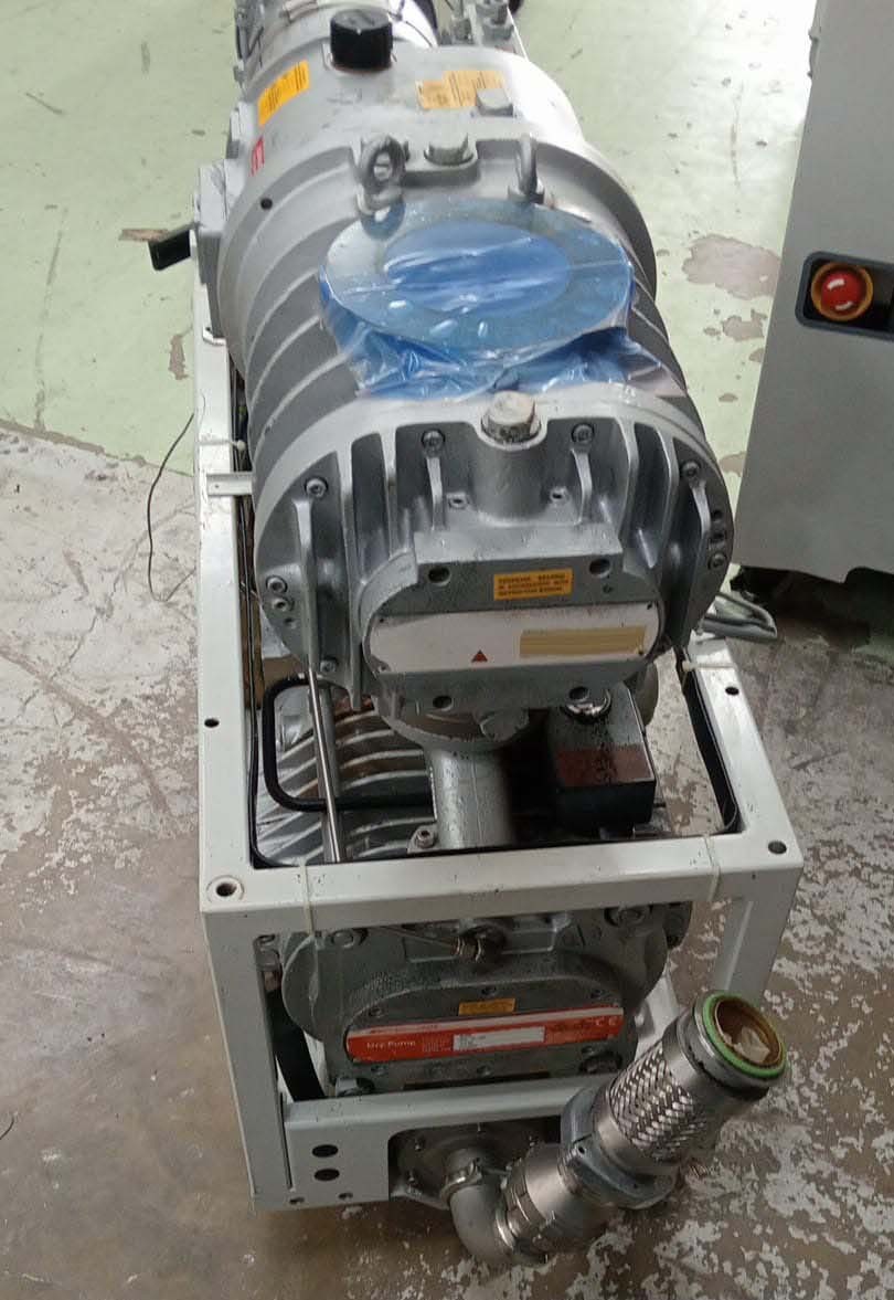 사진 사용됨 EDWARDS Lot of dry pumps 판매용