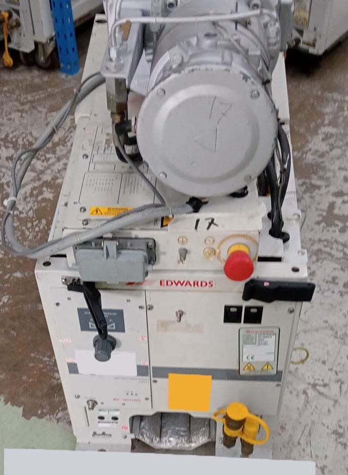 사진 사용됨 EDWARDS Lot of dry pumps 판매용