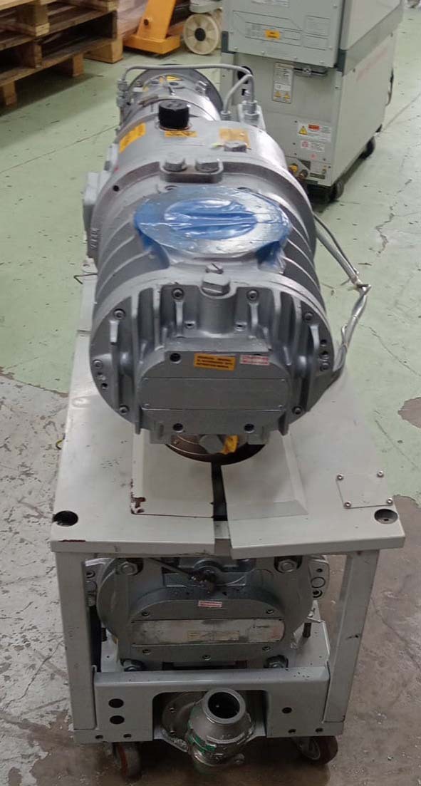 사진 사용됨 EDWARDS Lot of dry pumps 판매용