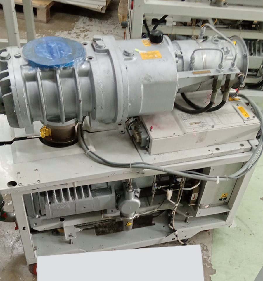 사진 사용됨 EDWARDS Lot of dry pumps 판매용