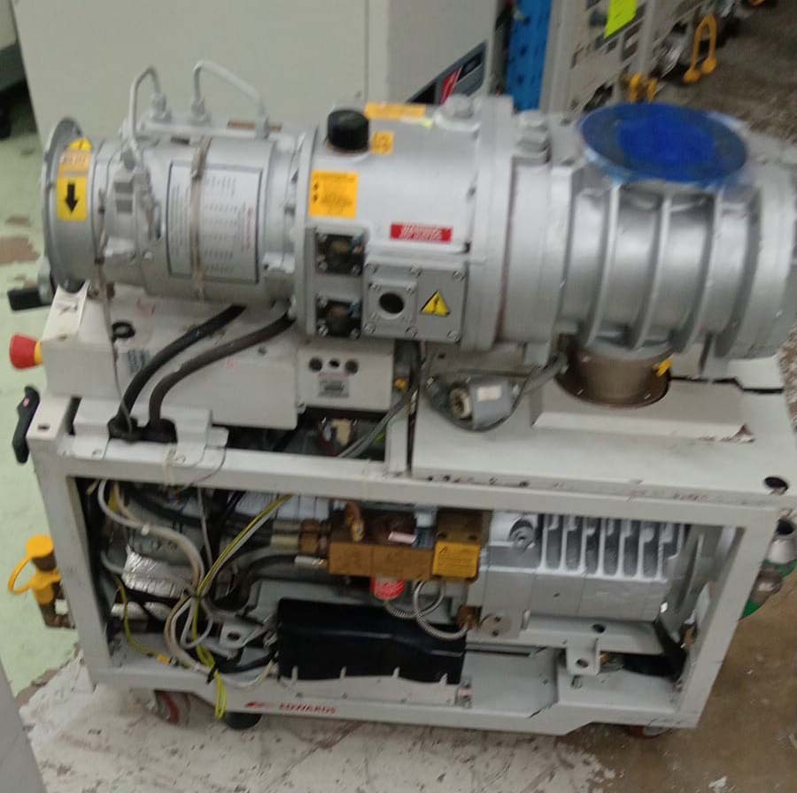 사진 사용됨 EDWARDS Lot of dry pumps 판매용