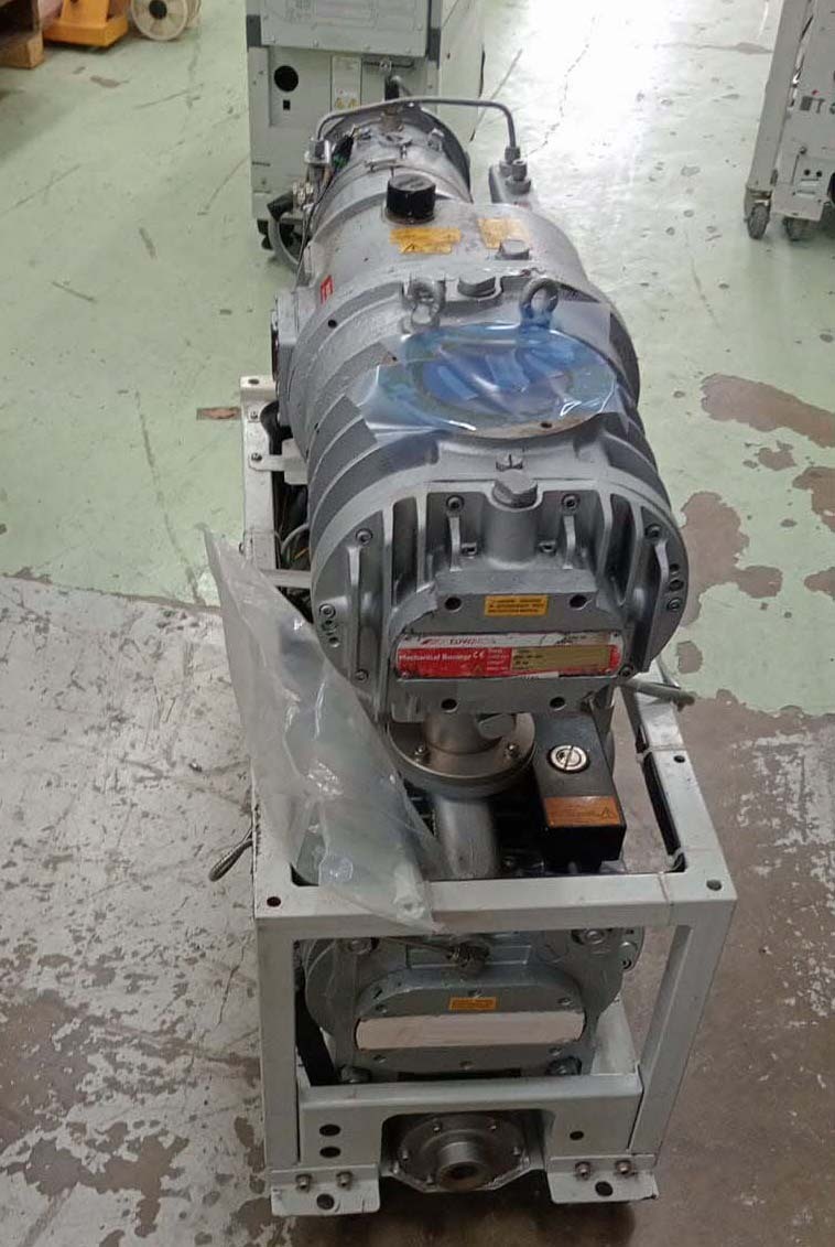 사진 사용됨 EDWARDS Lot of dry pumps 판매용