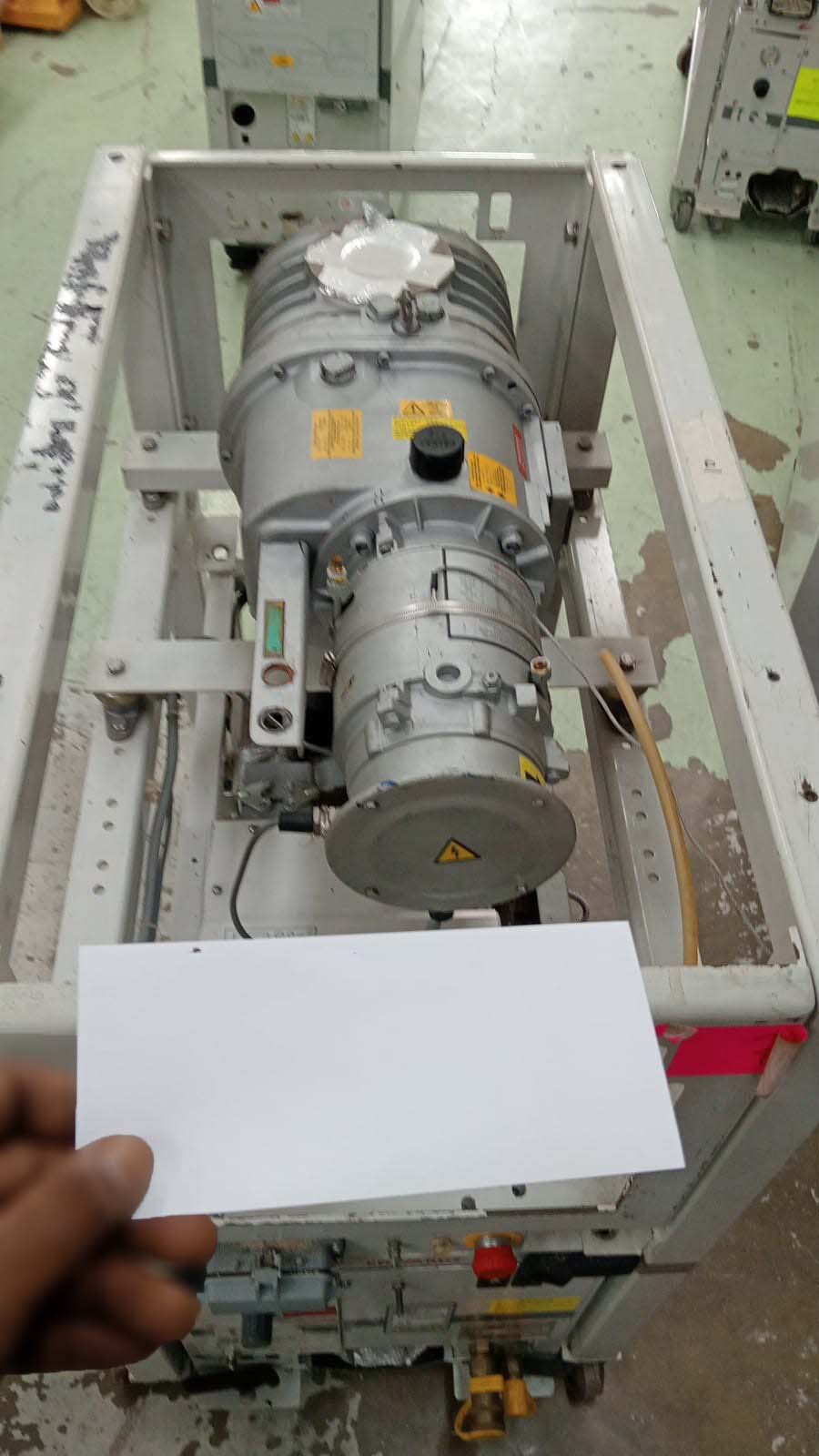 사진 사용됨 EDWARDS Lot of dry pumps 판매용